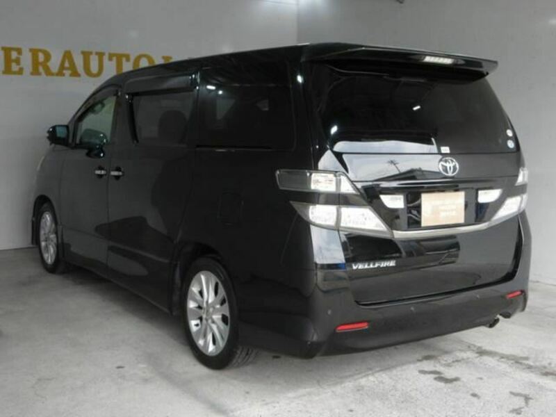 VELLFIRE-6