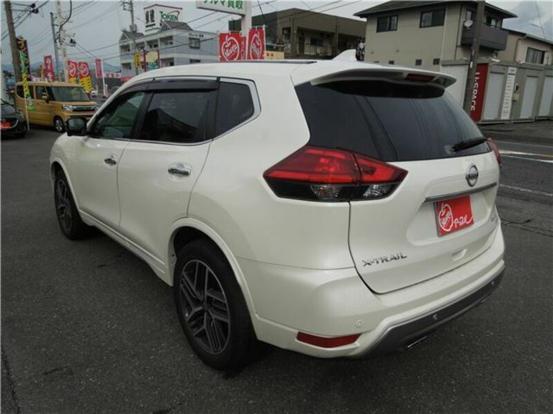 X-TRAIL-1