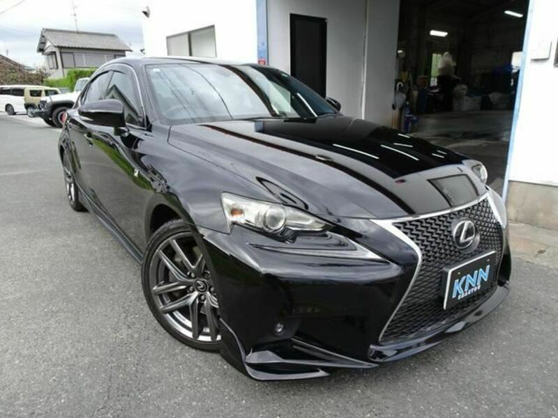 LEXUS　IS