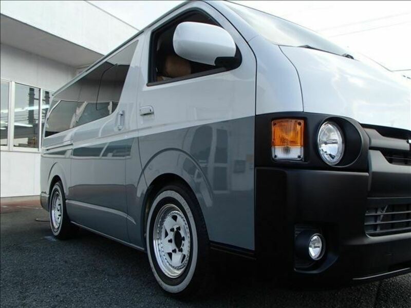 HIACE-8