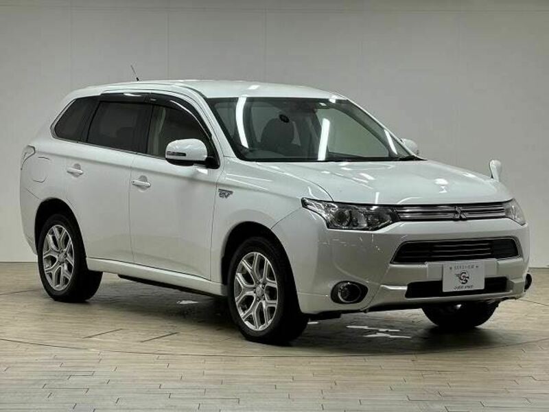 OUTLANDER PHEV-13