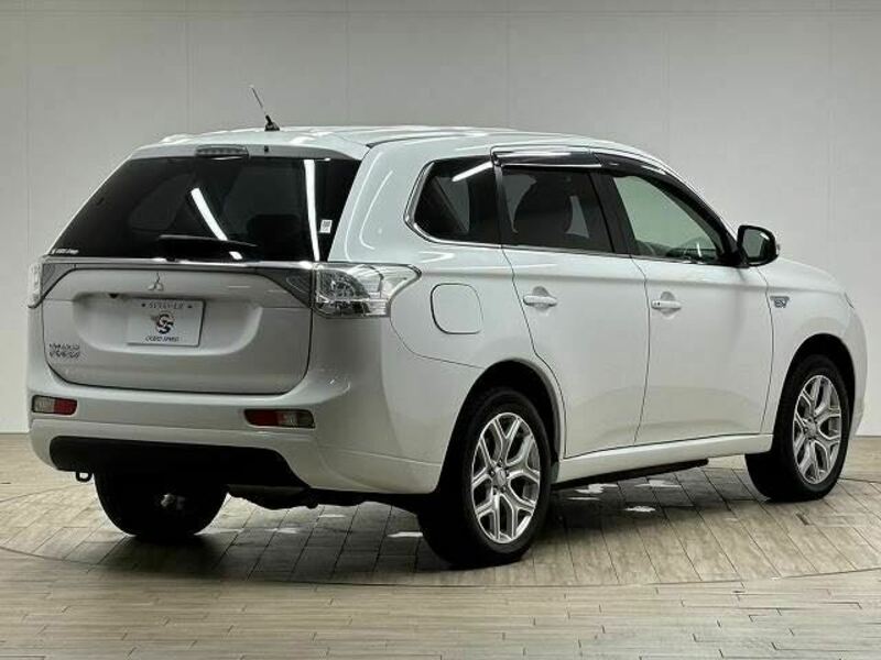 OUTLANDER PHEV-15