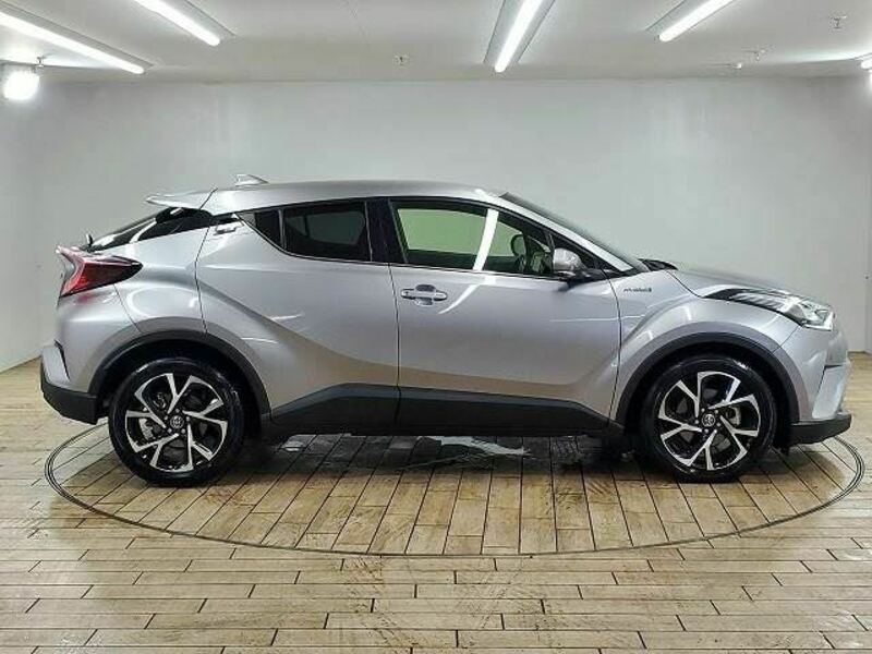 C-HR-12