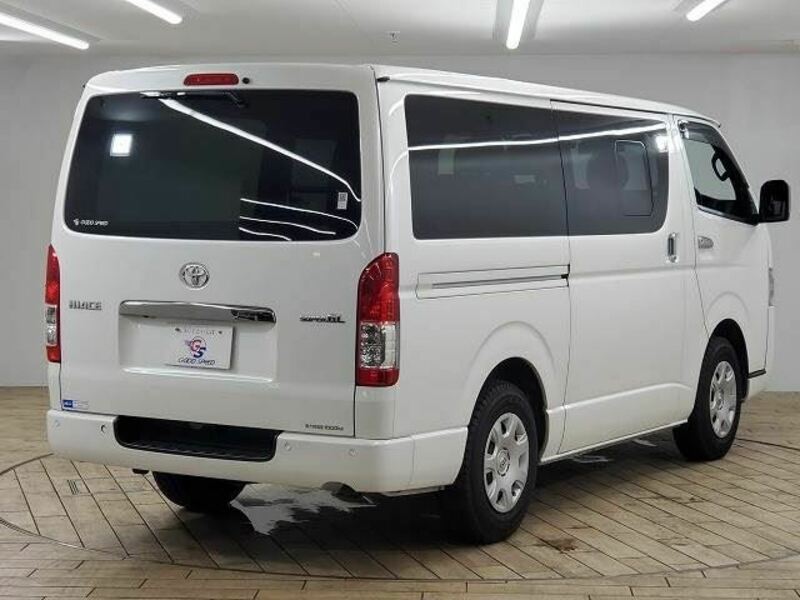 HIACE-15