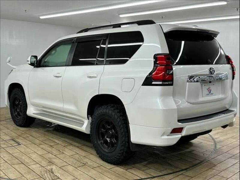 LAND CRUISER PRADO-15