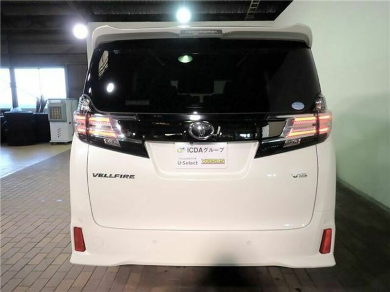 VELLFIRE-1