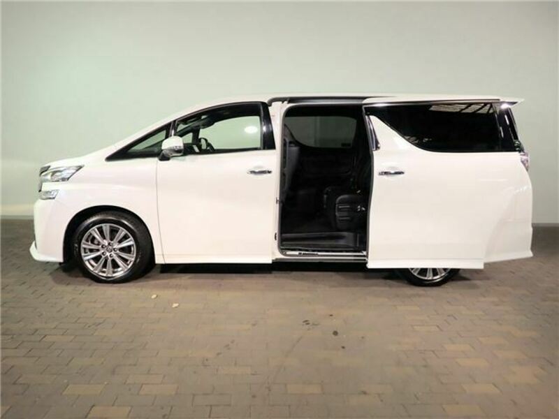 VELLFIRE-33