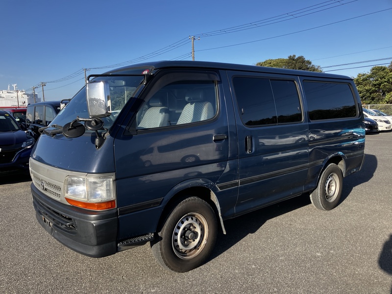 TOYOTA　HIACE VAN