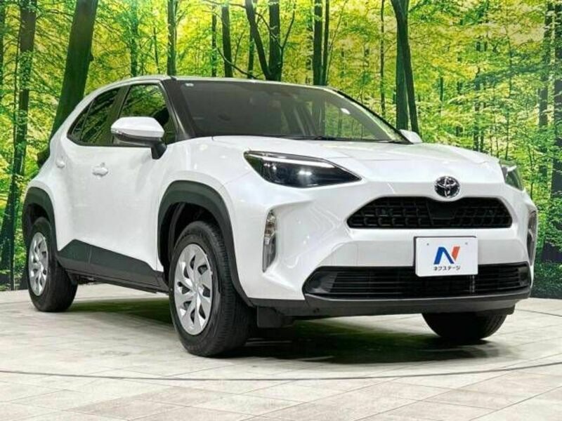 YARIS CROSS-16