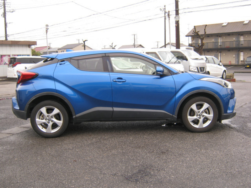 C-HR-7