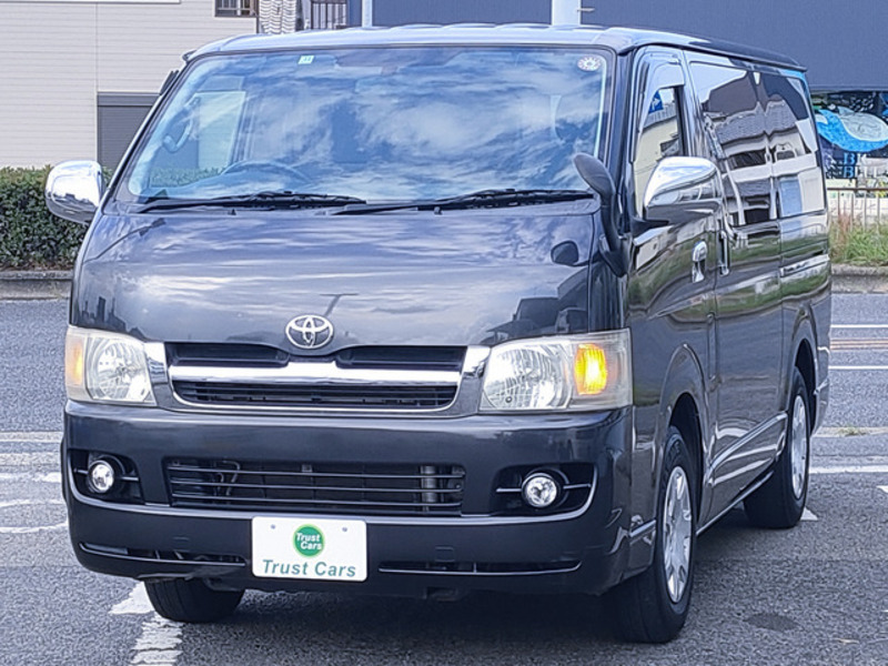 TOYOTA　HIACE VAN