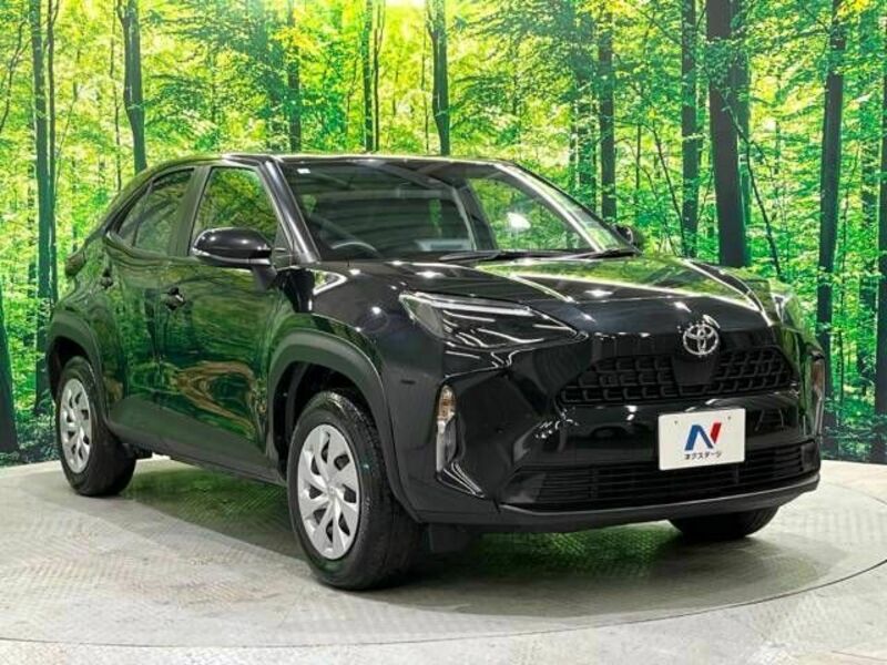 YARIS CROSS-16