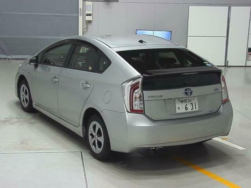 PRIUS-9