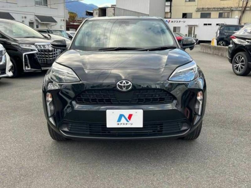 YARIS CROSS-14