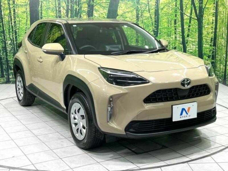 YARIS CROSS-16