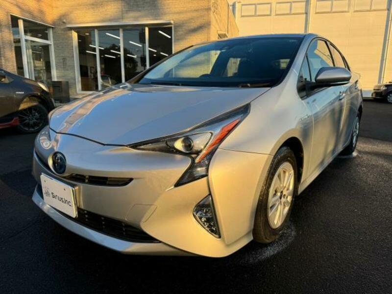 TOYOTA　PRIUS