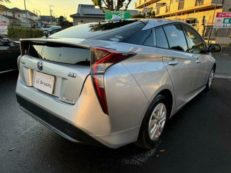 PRIUS-13