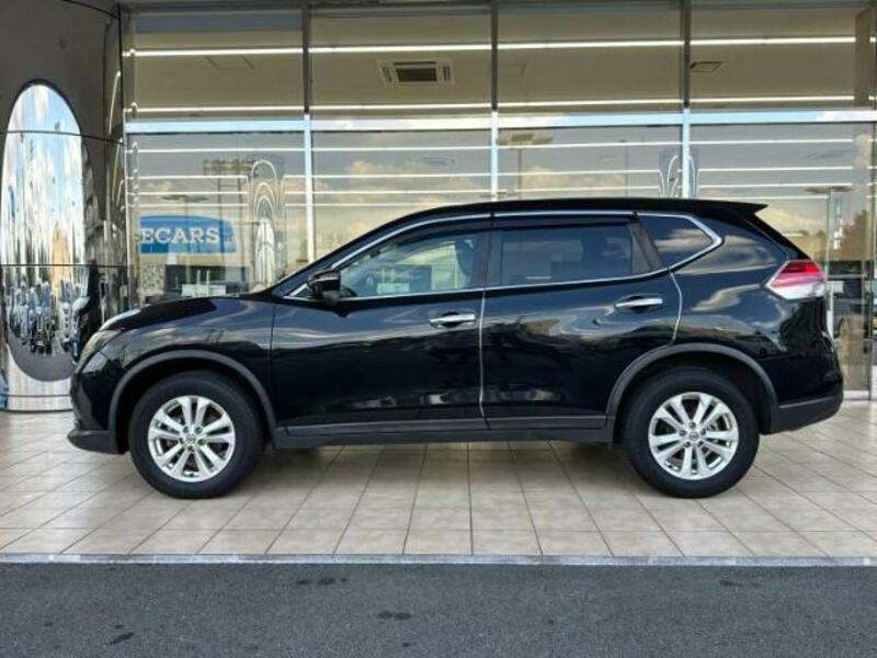 X-TRAIL-1