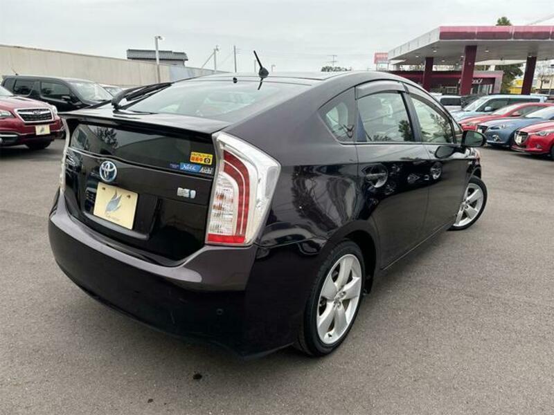 PRIUS-7