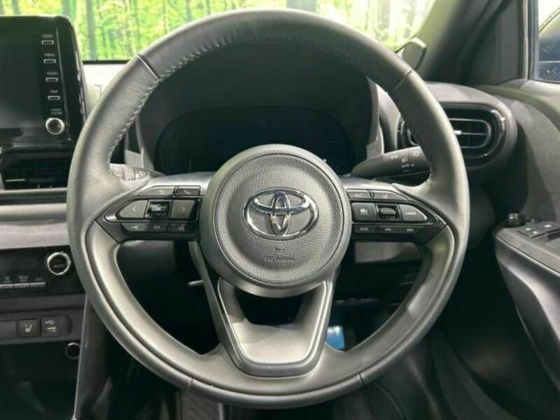 YARIS CROSS-11