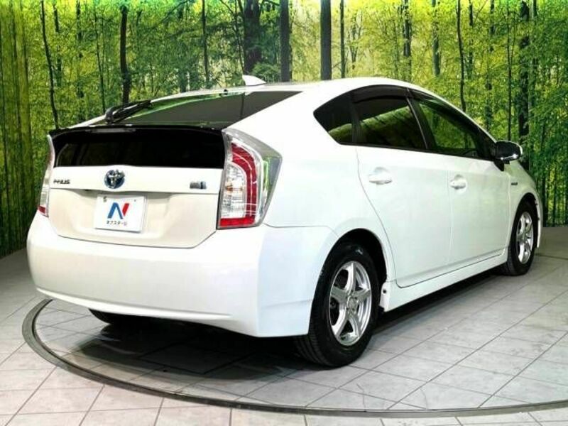 PRIUS-17