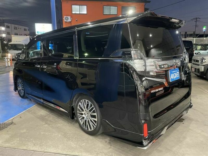 VELLFIRE-8