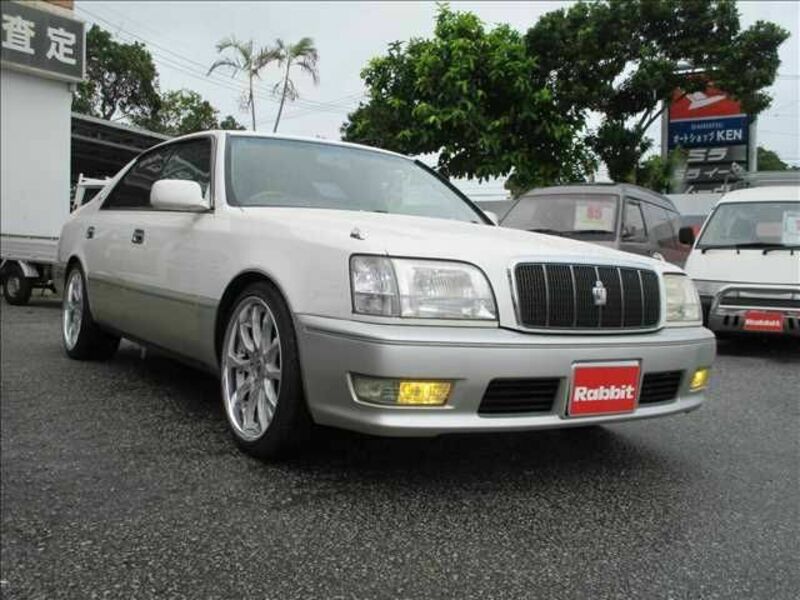 TOYOTA　CROWN MAJESTA