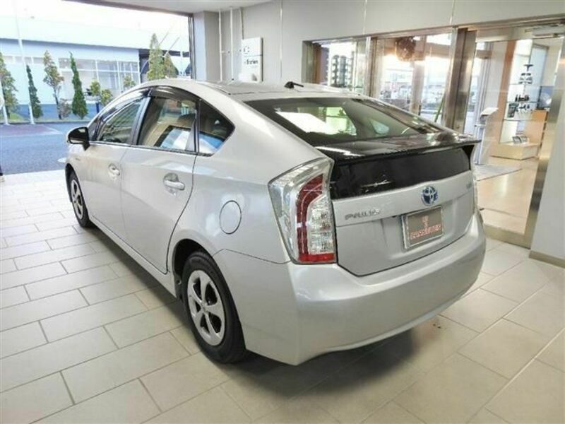 PRIUS-3