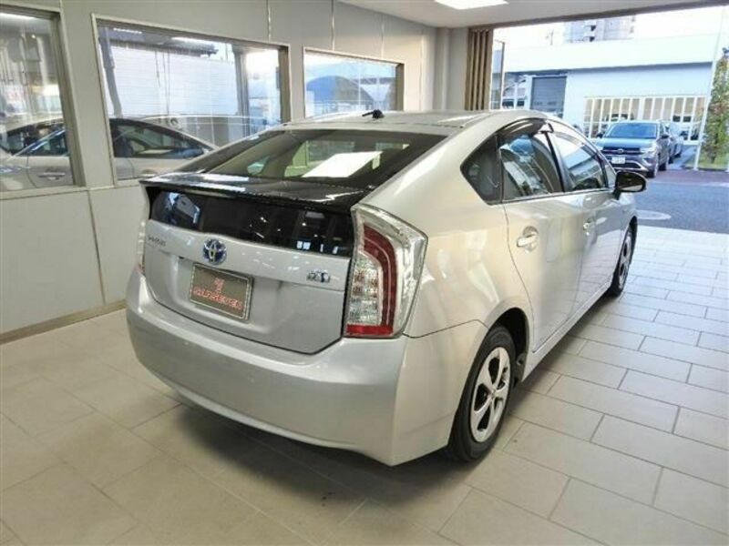 PRIUS-5