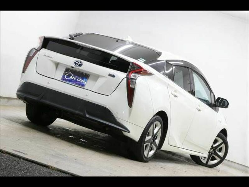 PRIUS-11