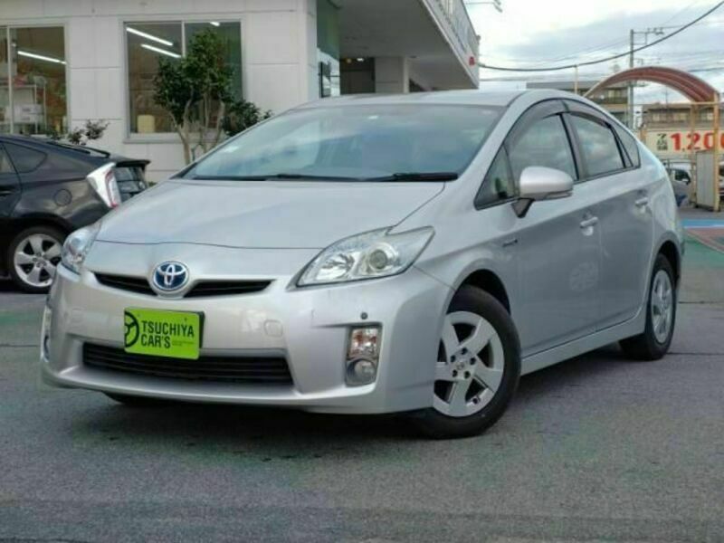 TOYOTA　PRIUS