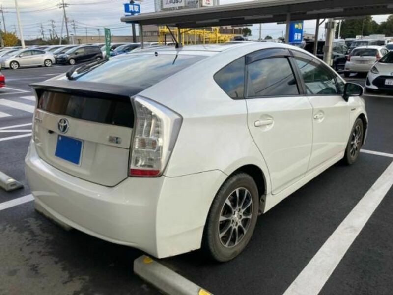 PRIUS-1