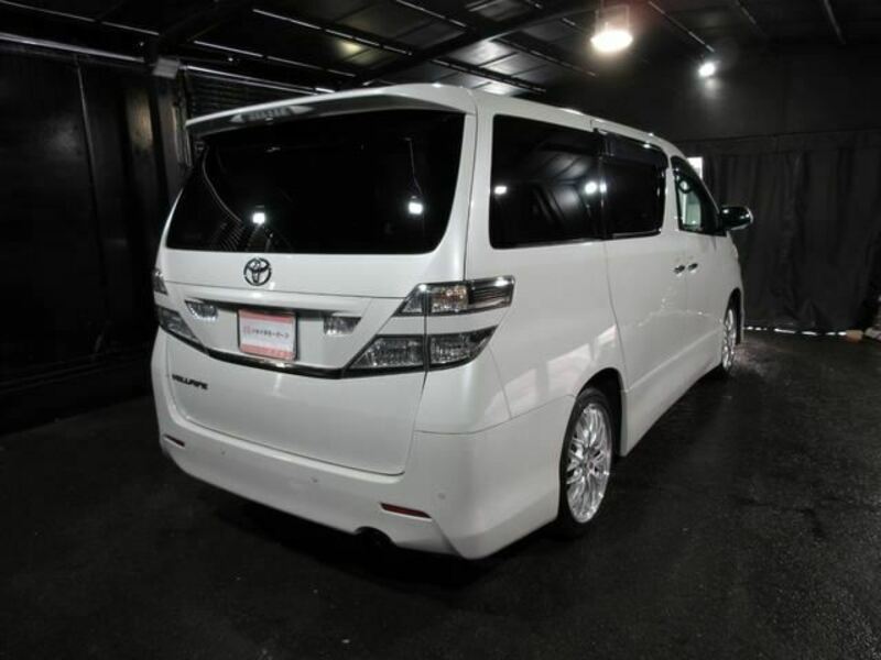 VELLFIRE-6