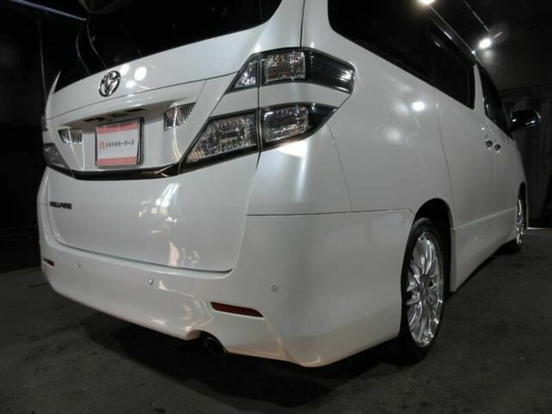 VELLFIRE-27