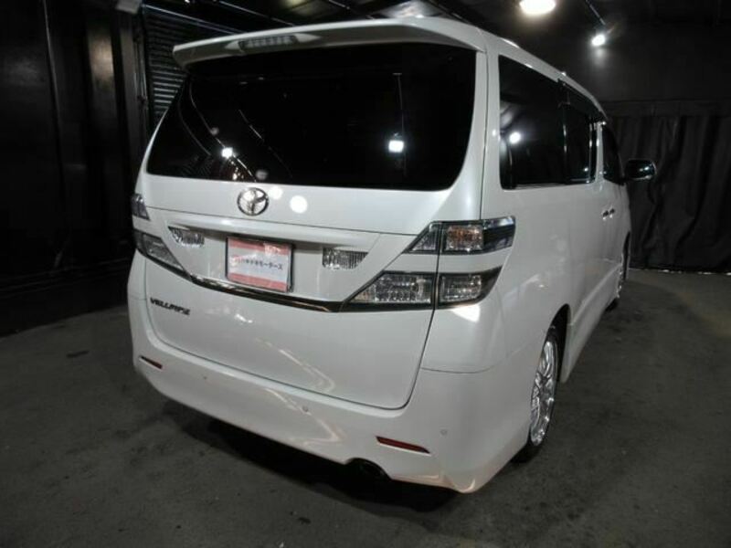 VELLFIRE-28