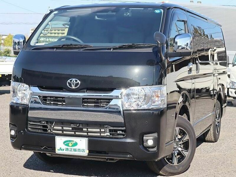 TOYOTA　HIACE VAN