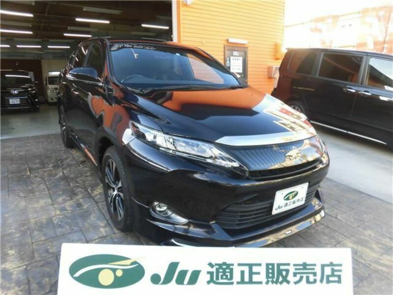 TOYOTA　HARRIER