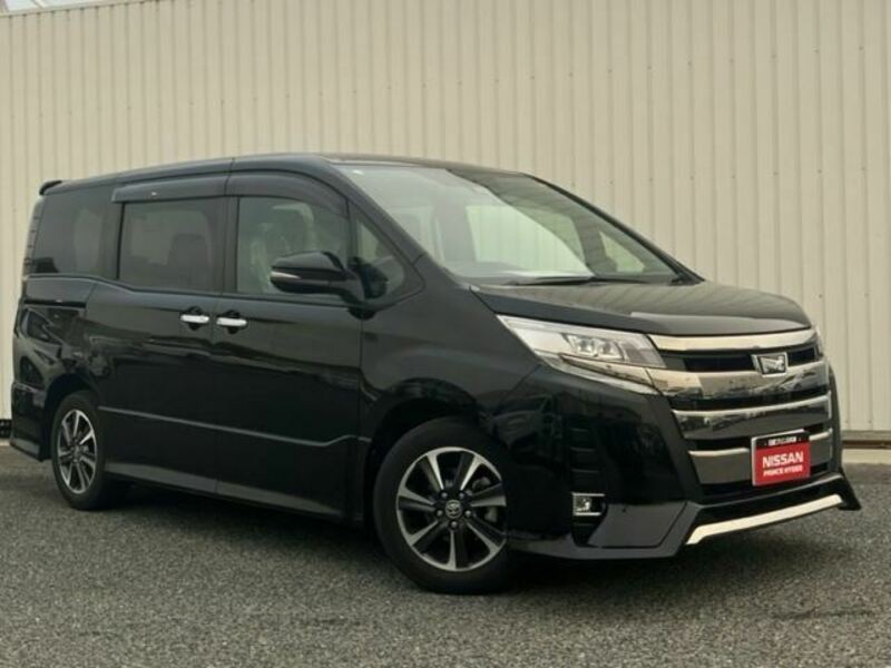 TOYOTA　NOAH