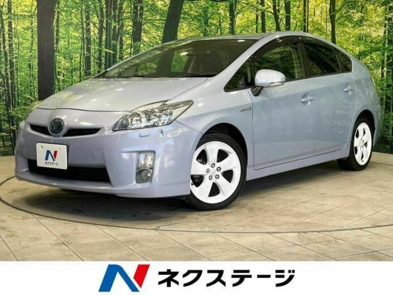 TOYOTA　PRIUS