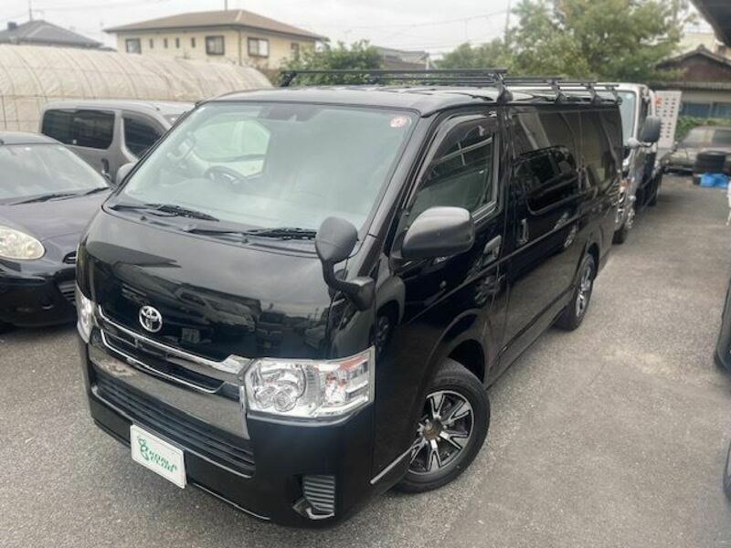 TOYOTA　HIACE VAN