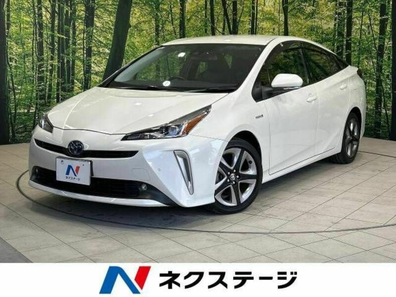 TOYOTA　PRIUS