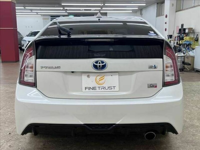 PRIUS-15