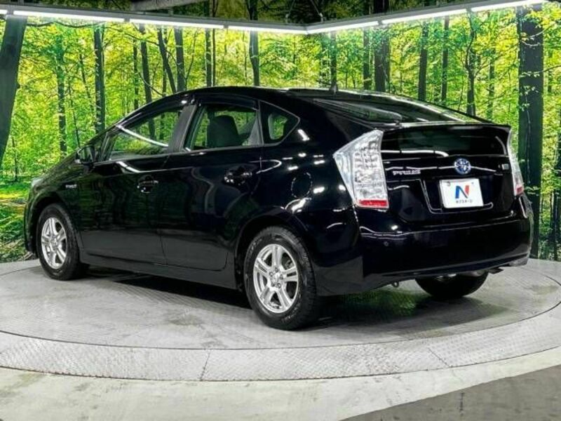 PRIUS-17