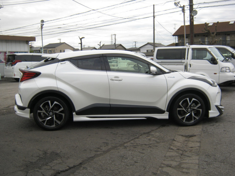 C-HR-7