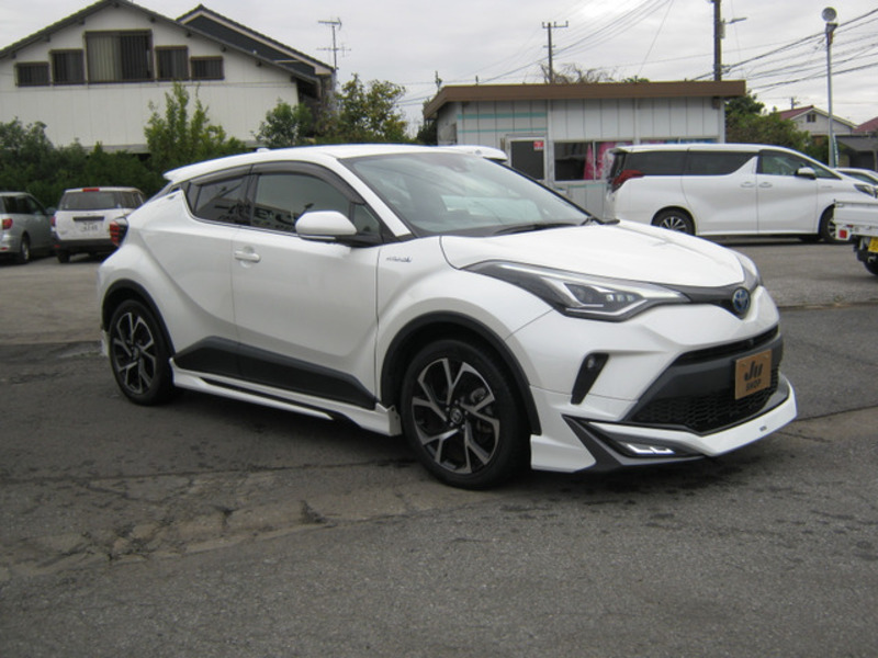 C-HR-8