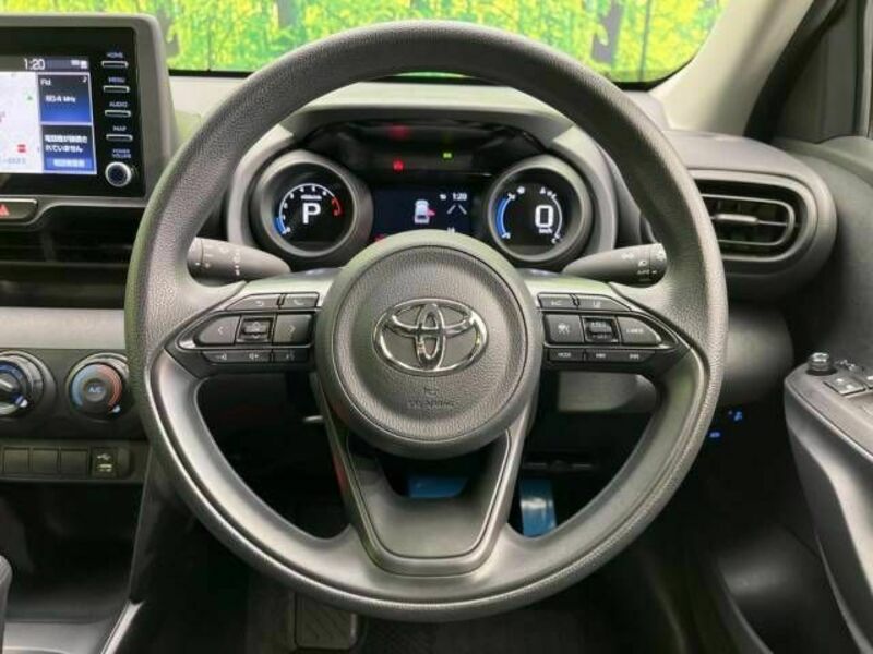 YARIS CROSS-11