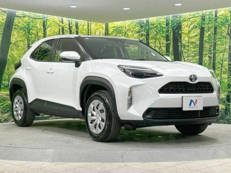 YARIS CROSS-16