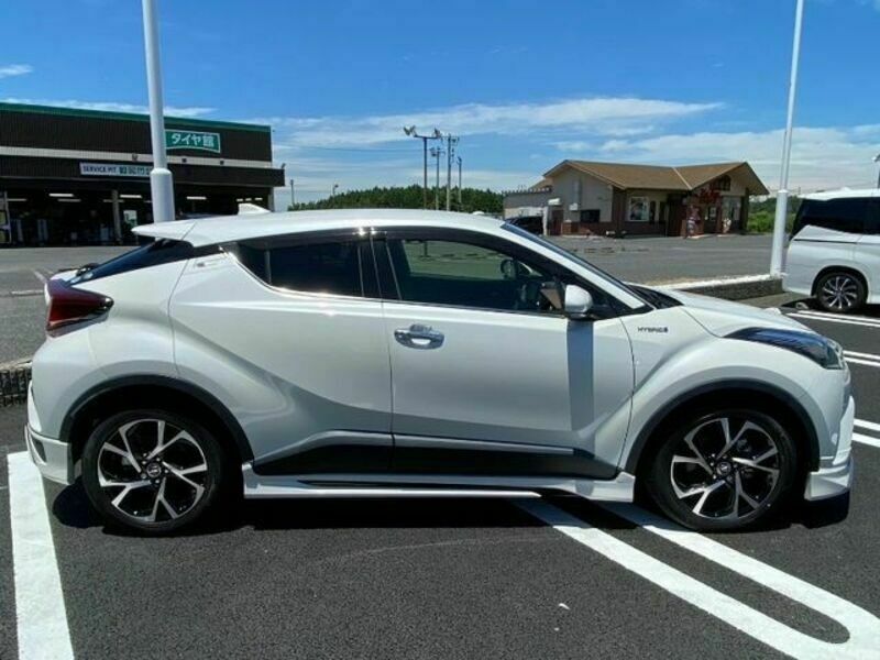 C-HR-7