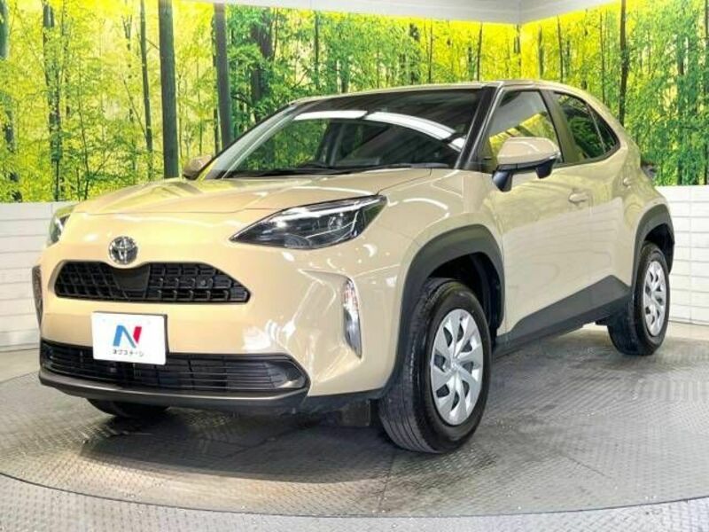 YARIS CROSS-16