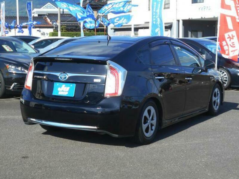 PRIUS-13